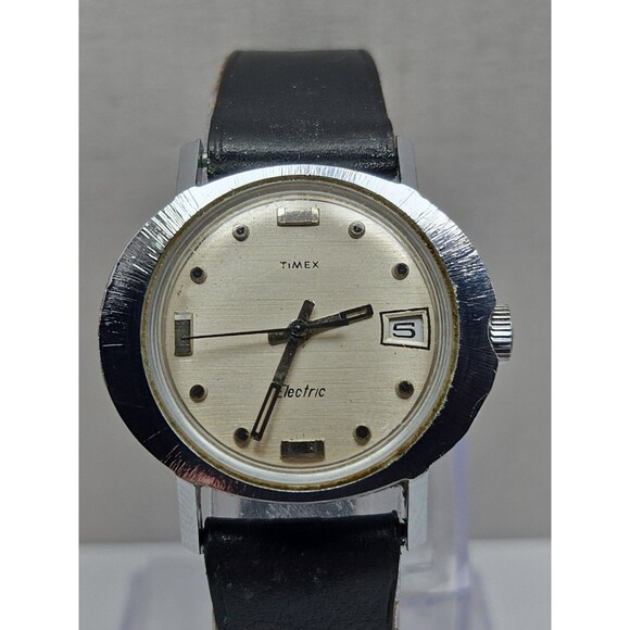 1972 Timex Ladies Electric Calendar Chrome Plated Vintage Date Watch Black Strap main image 6